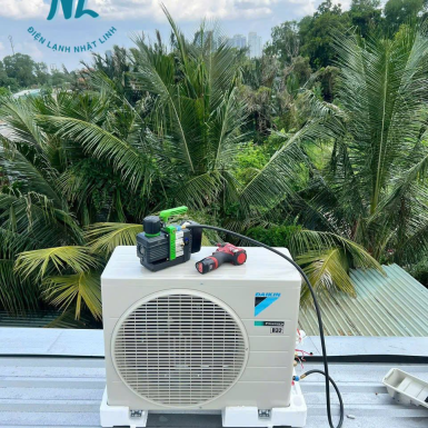 LẮP MÁY LẠNH TREO TƯỜNG DAIKIN CHI PHÍ THẤP TẠI TP.HCM