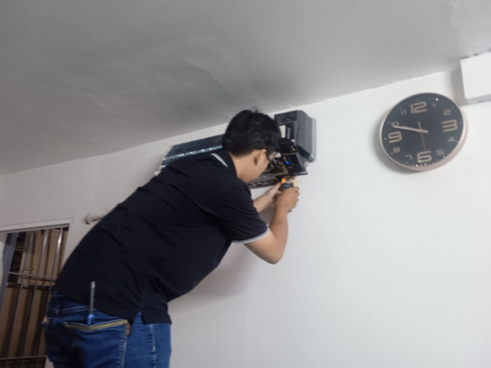 SỬA CHỮA ĐIỀU HÒA TREO TƯỜNG TẠI TP.HCM