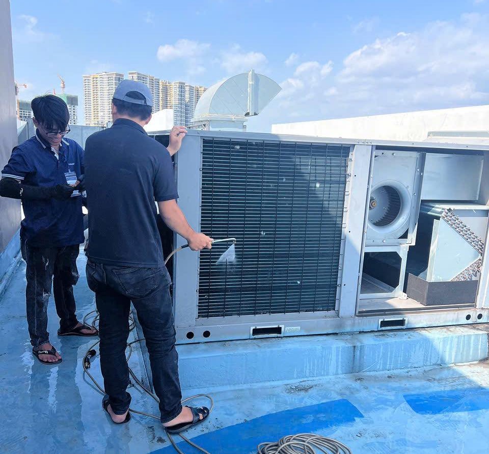 VỆ SINH MÁY LẠNH CHUNG CƯ GẦN ĐÂY THỦ ĐỨC