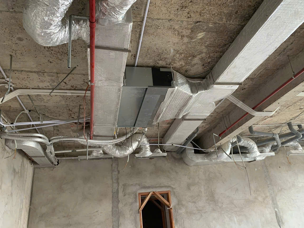 BỌC BẢO ÔN ĐÚNG QUY CÁCH KHI LẮP ĐẶT ĐIỀU HÒA