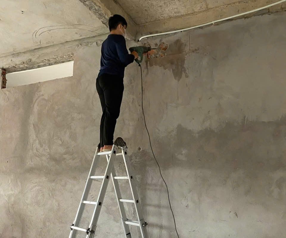 THI CÔNG ỐNG ÂM TƯỜNG CHO MÁY LẠNH